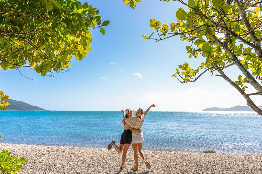 Sailing Whitsundays Hero Image For Best Beaches On The Whitsundays Mainland
