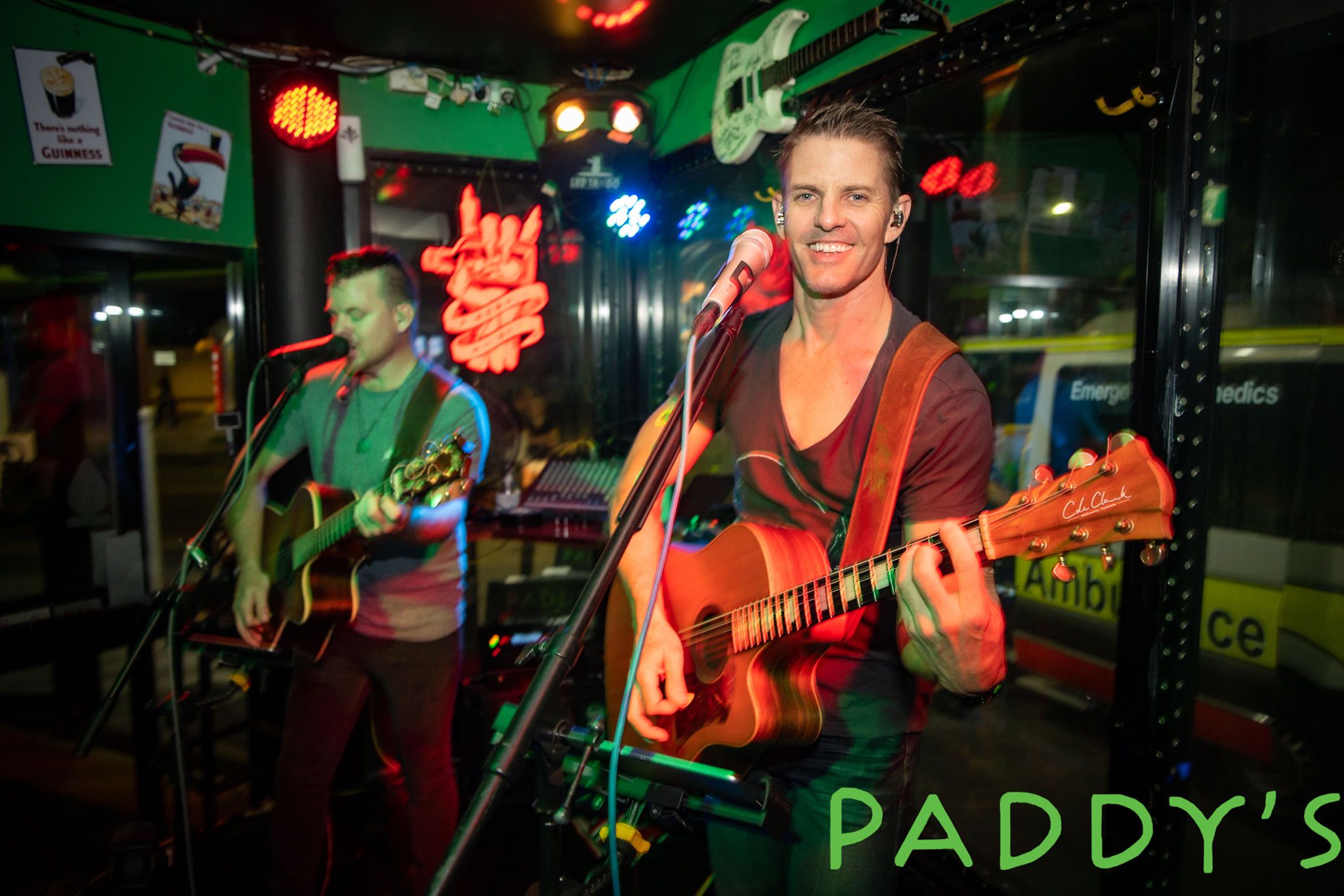 Airlie Beach Nightlife Paddy's Shenanigans Irish Pub Live music