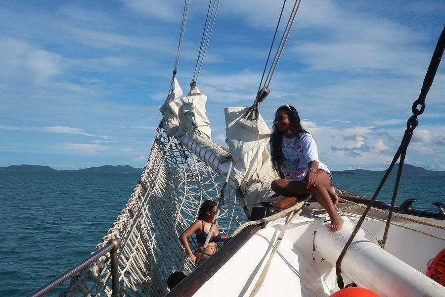 travel influencer on New Horizon in the Whitsundays