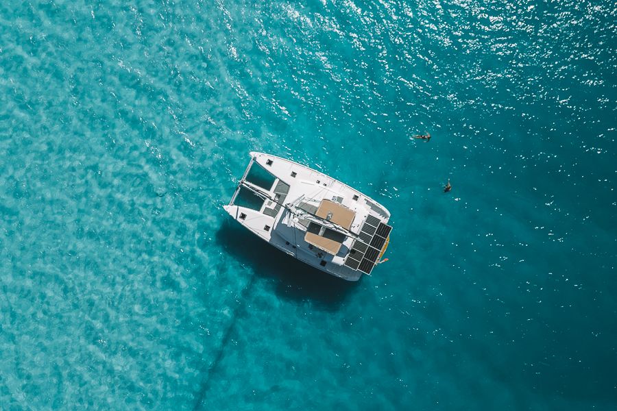 catamaran cruising over the whitsundays ocean