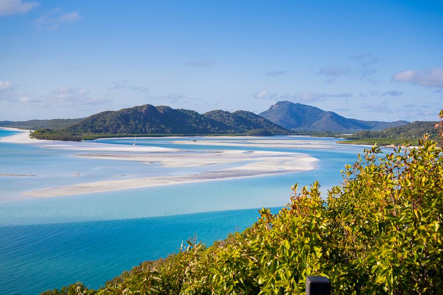 whitehaven beach and hill inlet in the whitsundays