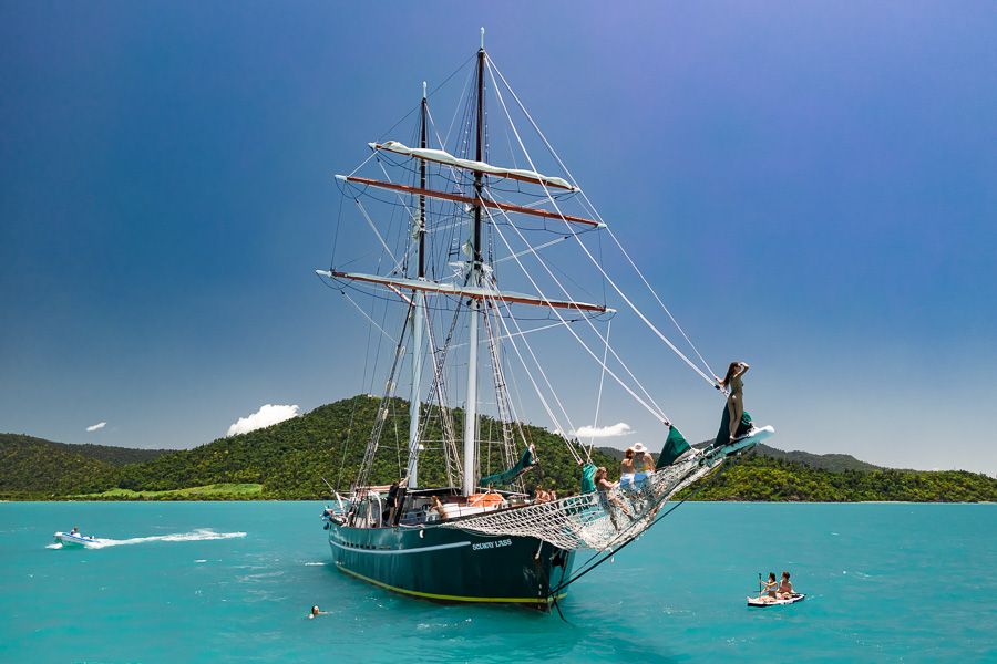 boat sailing in the whitsundays