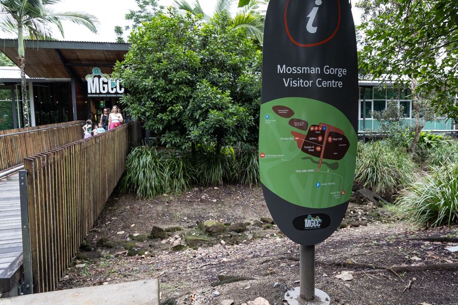 mossman gorge visitor center signs near cairns