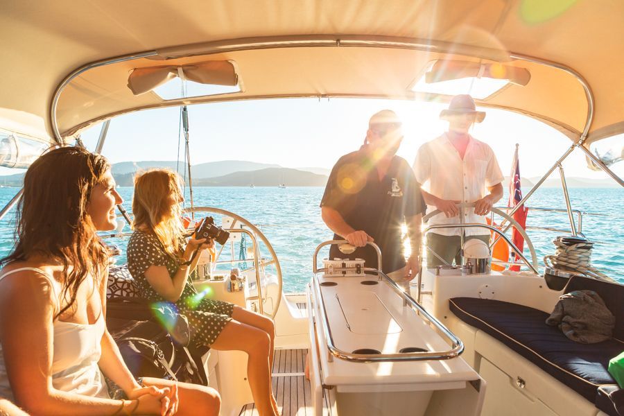 Sailing Whitsundays Hero Image For Luxury Yacht Hire Whitsundays