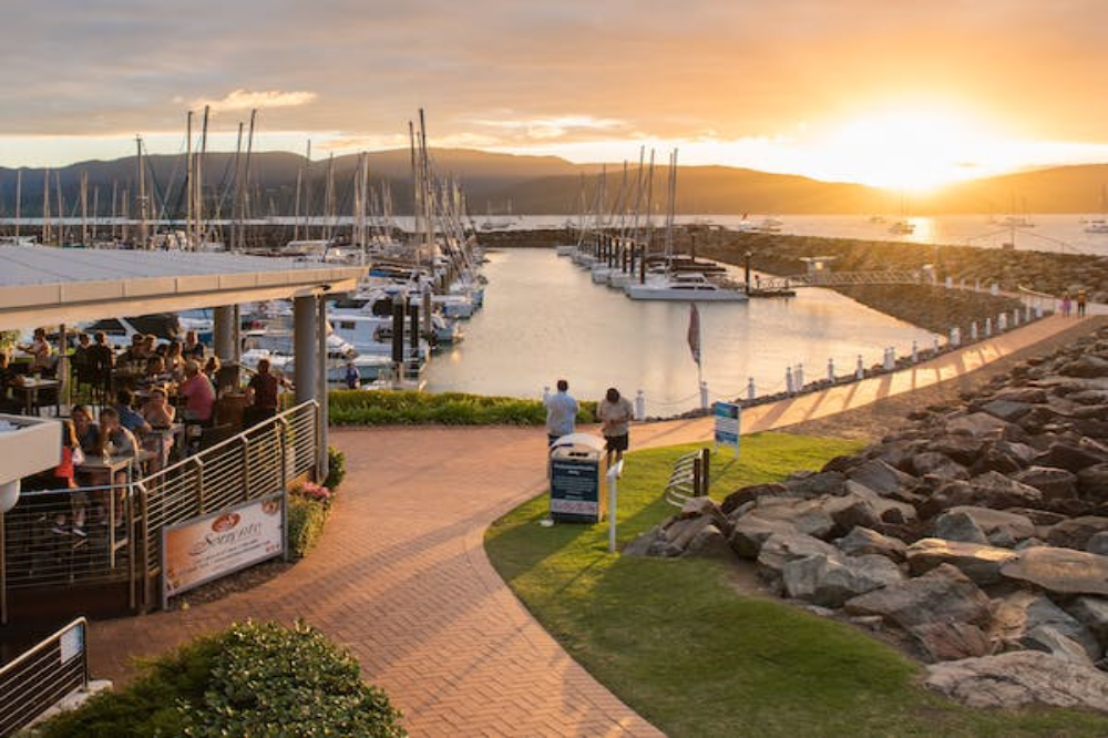 Sorrentos bar at sunset