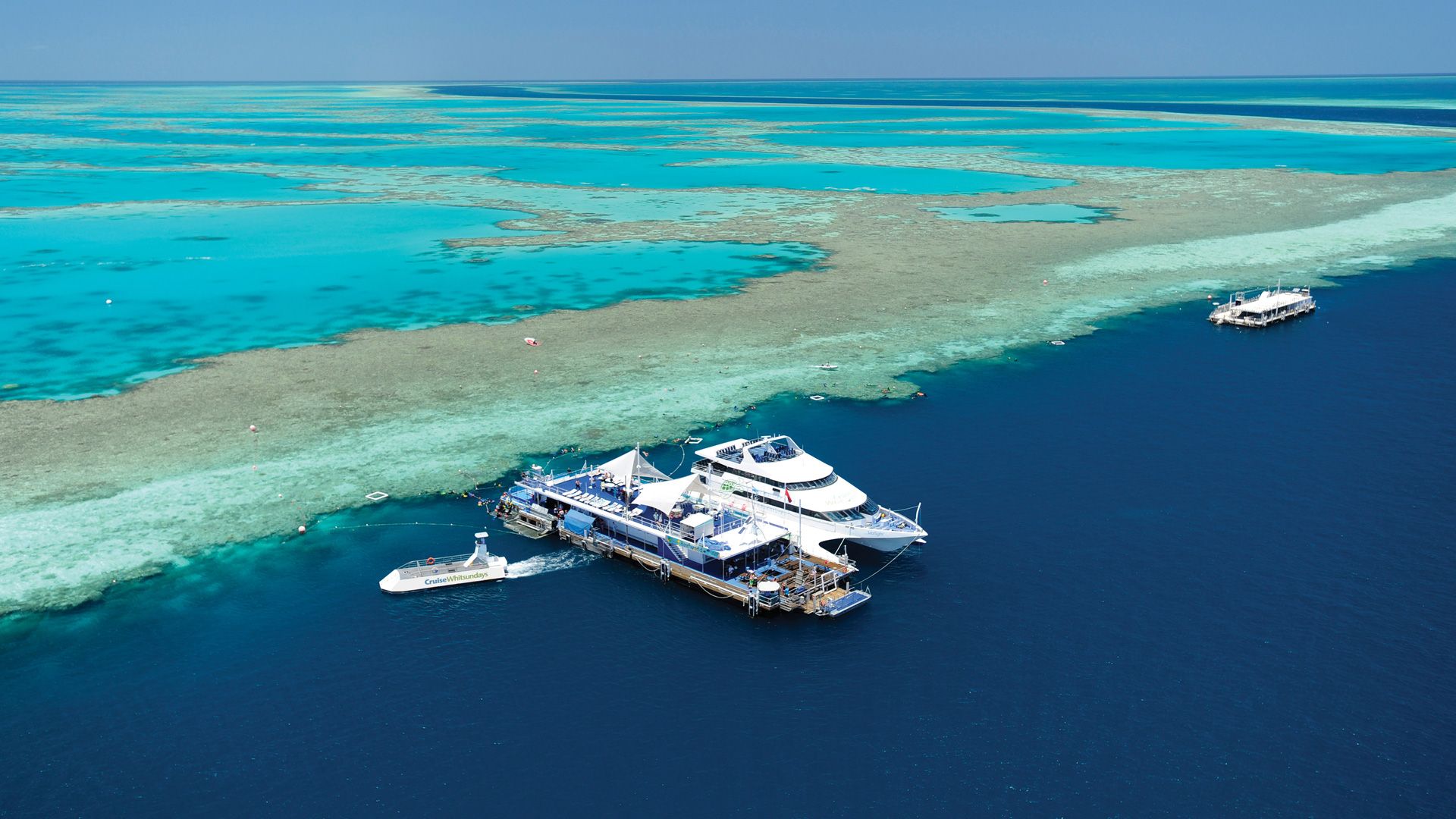 aerial view of the reefworld pontoon cruise whitsundays
