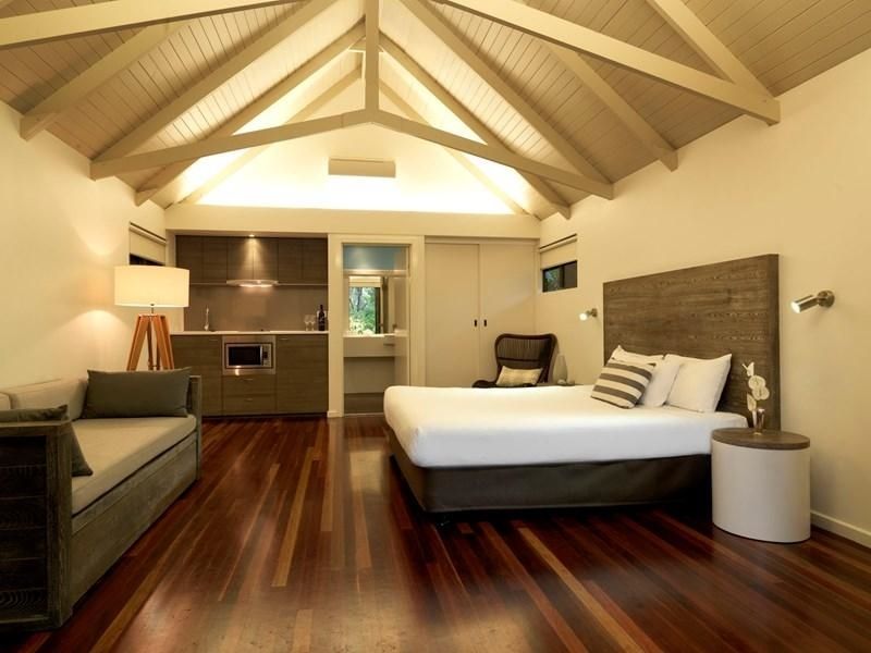 Beachside bungalow Hamilton Island couples in luxury Whitsunday Islands