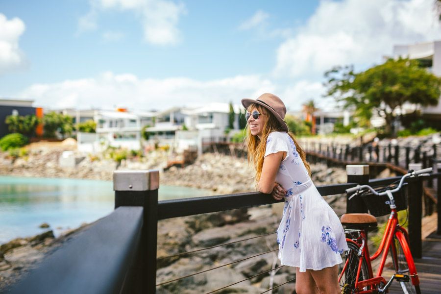 Getting around Airlie Beach walk bus bike public transport 