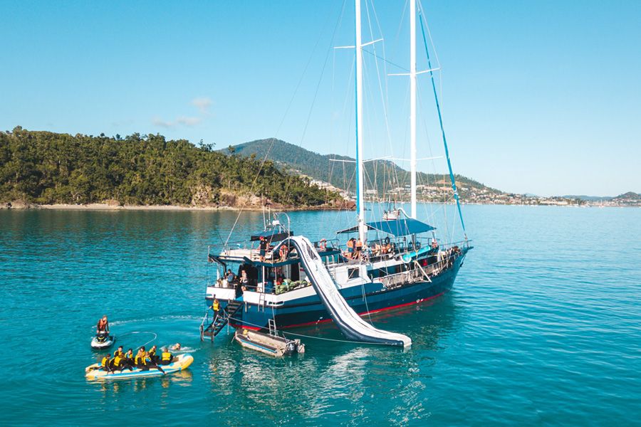 Atlantic Clipper Whitsundays Tour Backpacker combo tour 