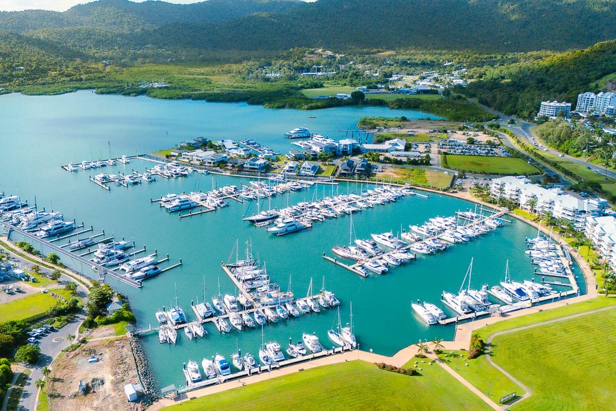 Sailing Whitsundays Hero Image For The Different Marinas In Airlie Beach And The Surrounding Areas